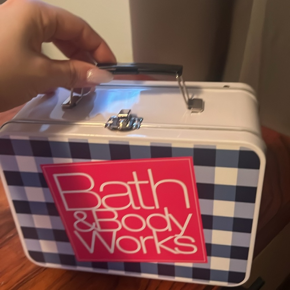 BATH AND BODY WORKS RARE - Picture 2 of 4